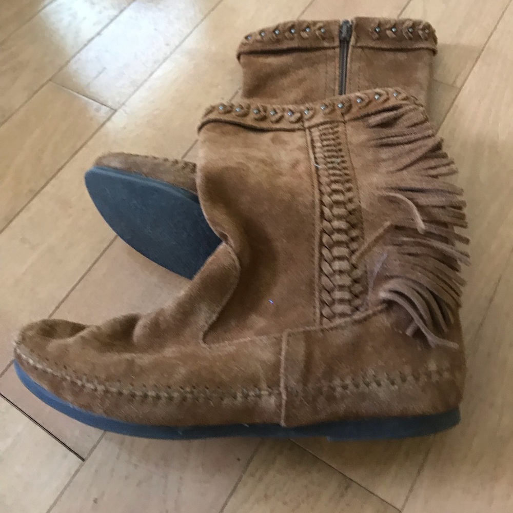 Minnetonka high boots